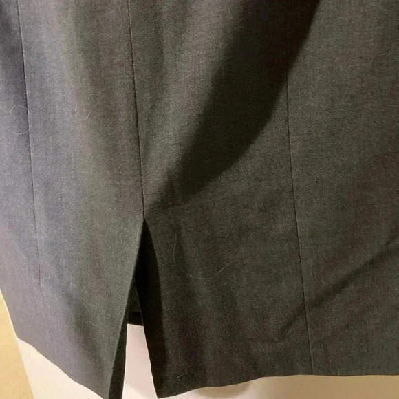 Calvin Klein Women’s Lined Mini Skirt Grey Sz. 6 (Blazer sep. listing) - Picture 7 of 7